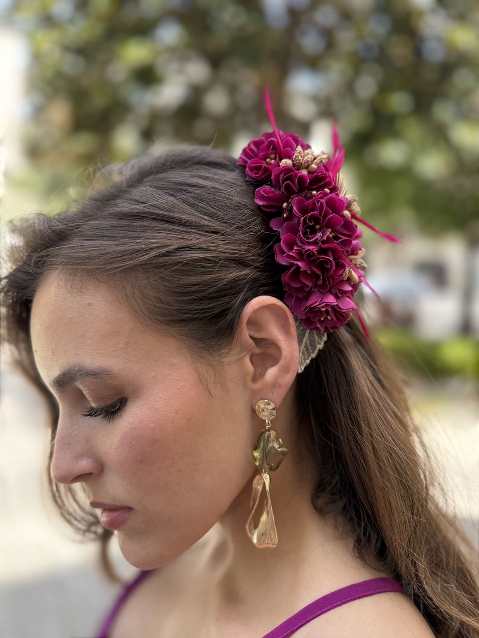 peinecillo de flores en color buganvilla para el pelo