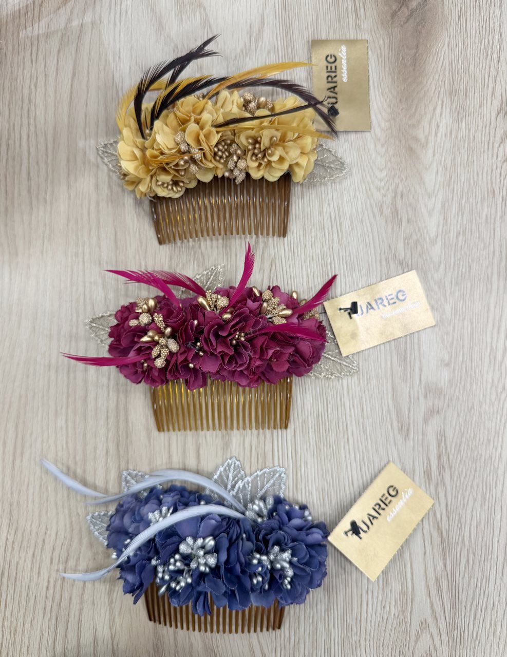 peinecillos de flores en colores para el pelo