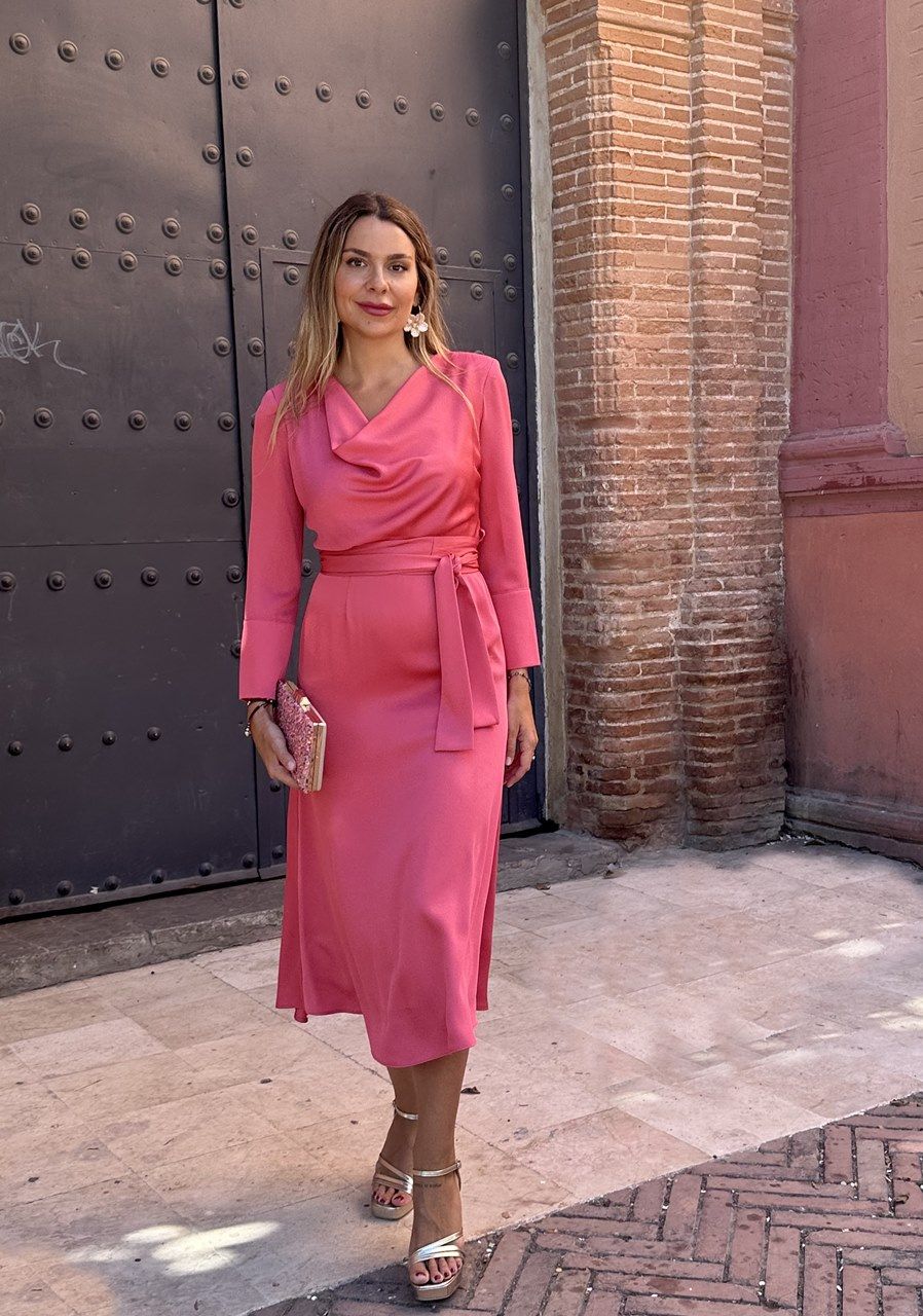 Vestido midi Gala maquillaje