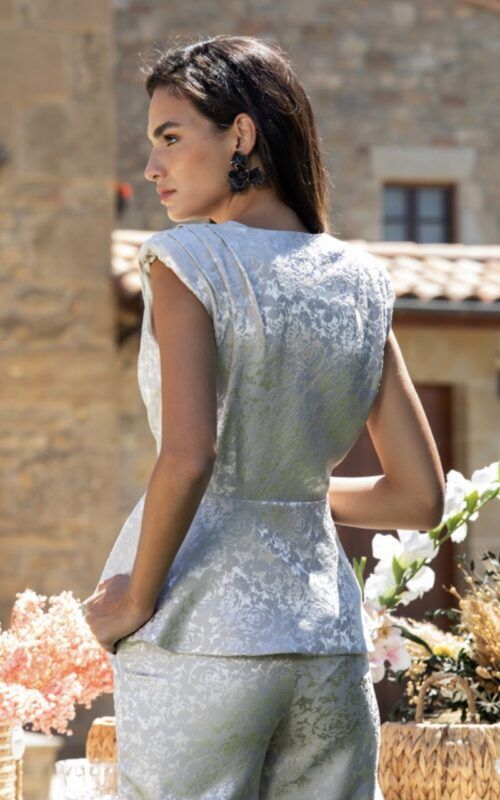 espalda del chaleco del conjunto invitada jacquard