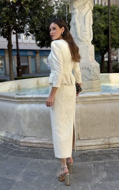 vestido para mamá de comunión en marfil