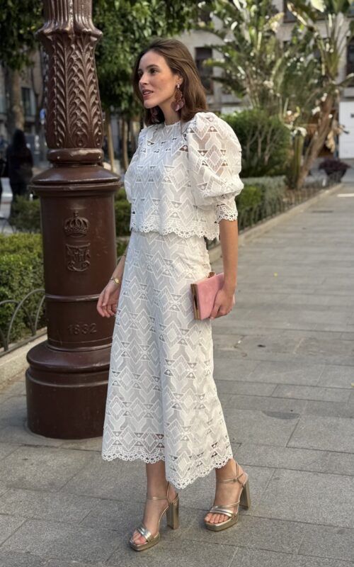 conjunto guipur blanco para mamá de comunión