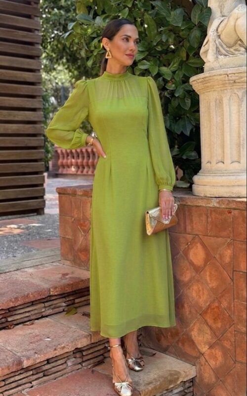 vestido con abrigo de gasa en color lima para invitada