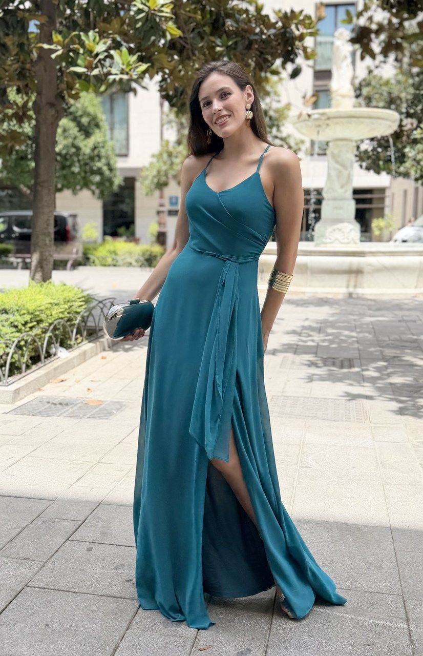 vestido largo azul petróleo de gasa para invitada