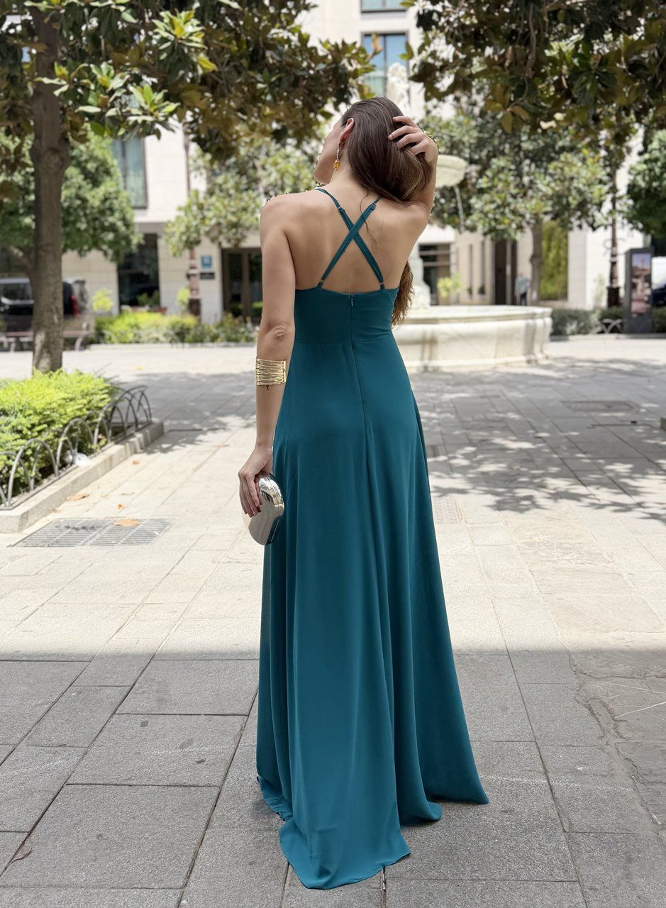 vestido largo azul petróleo de gasa para invitada