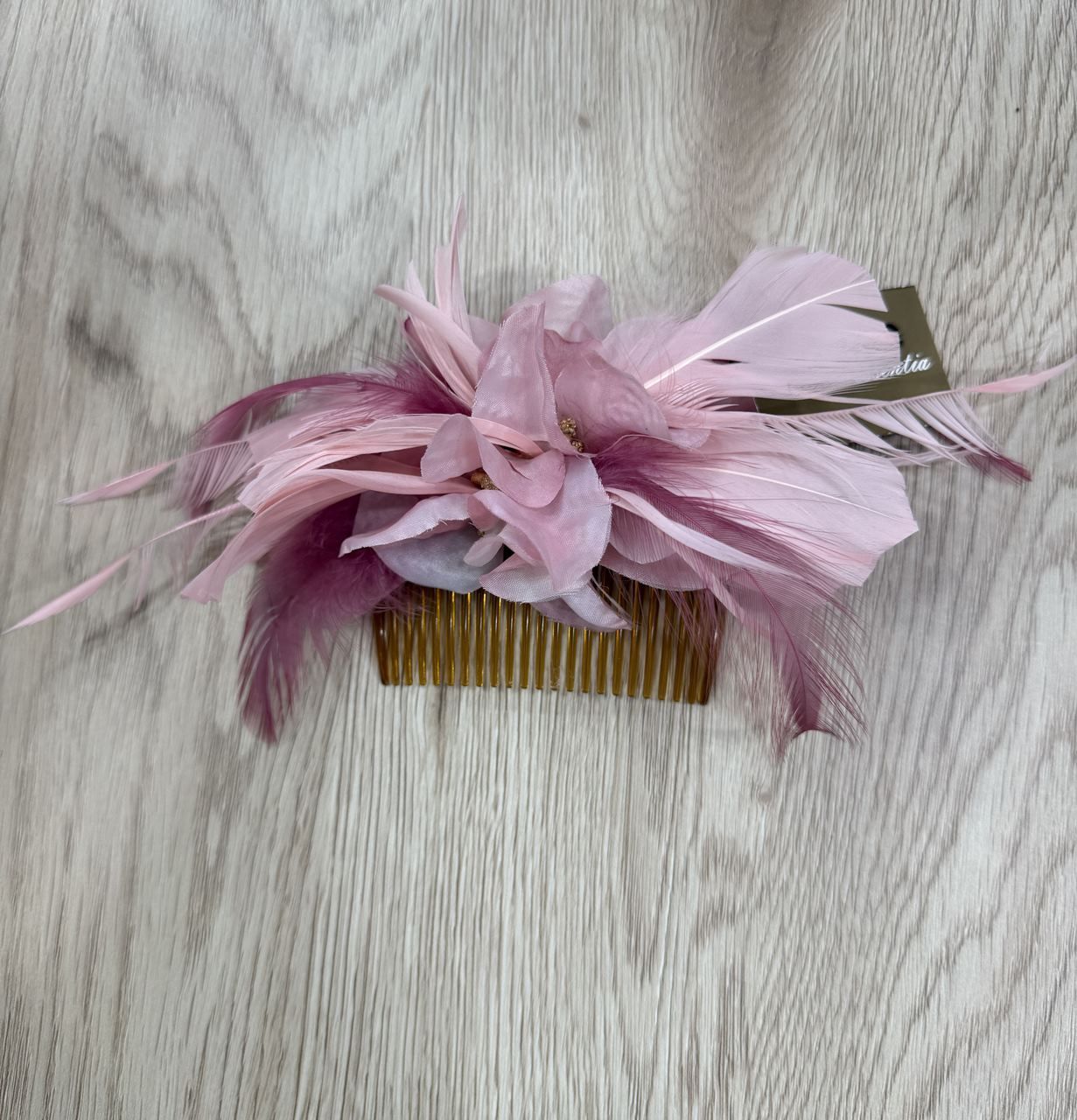 tocado rosa para invitada