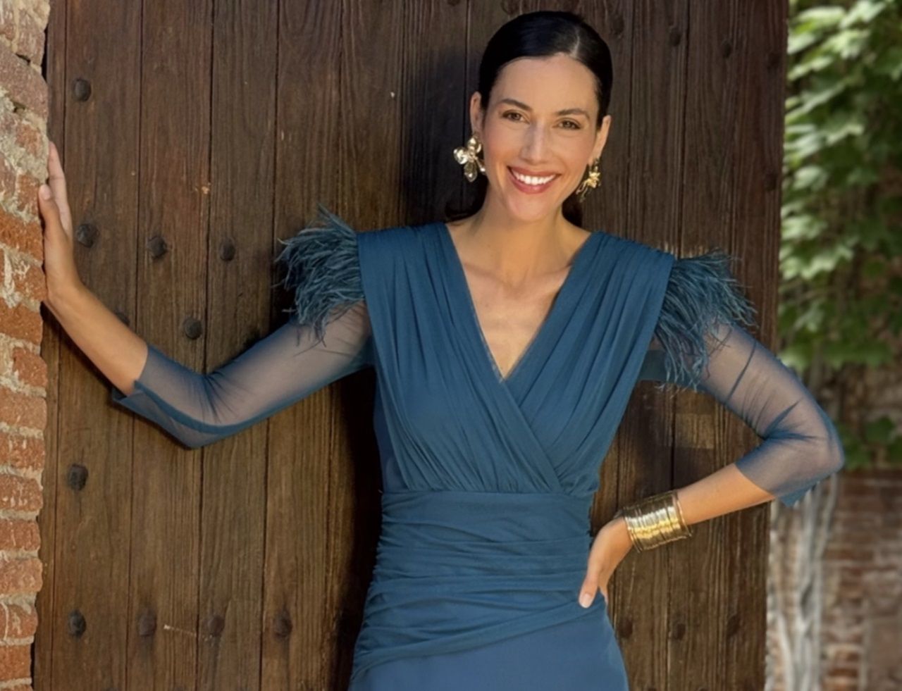 vestido para invitada en color azul petróleo para otoño