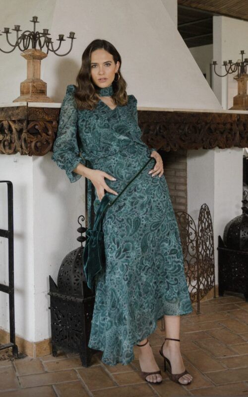 conjunto de blusa y falda estampada en gasa para invitadas