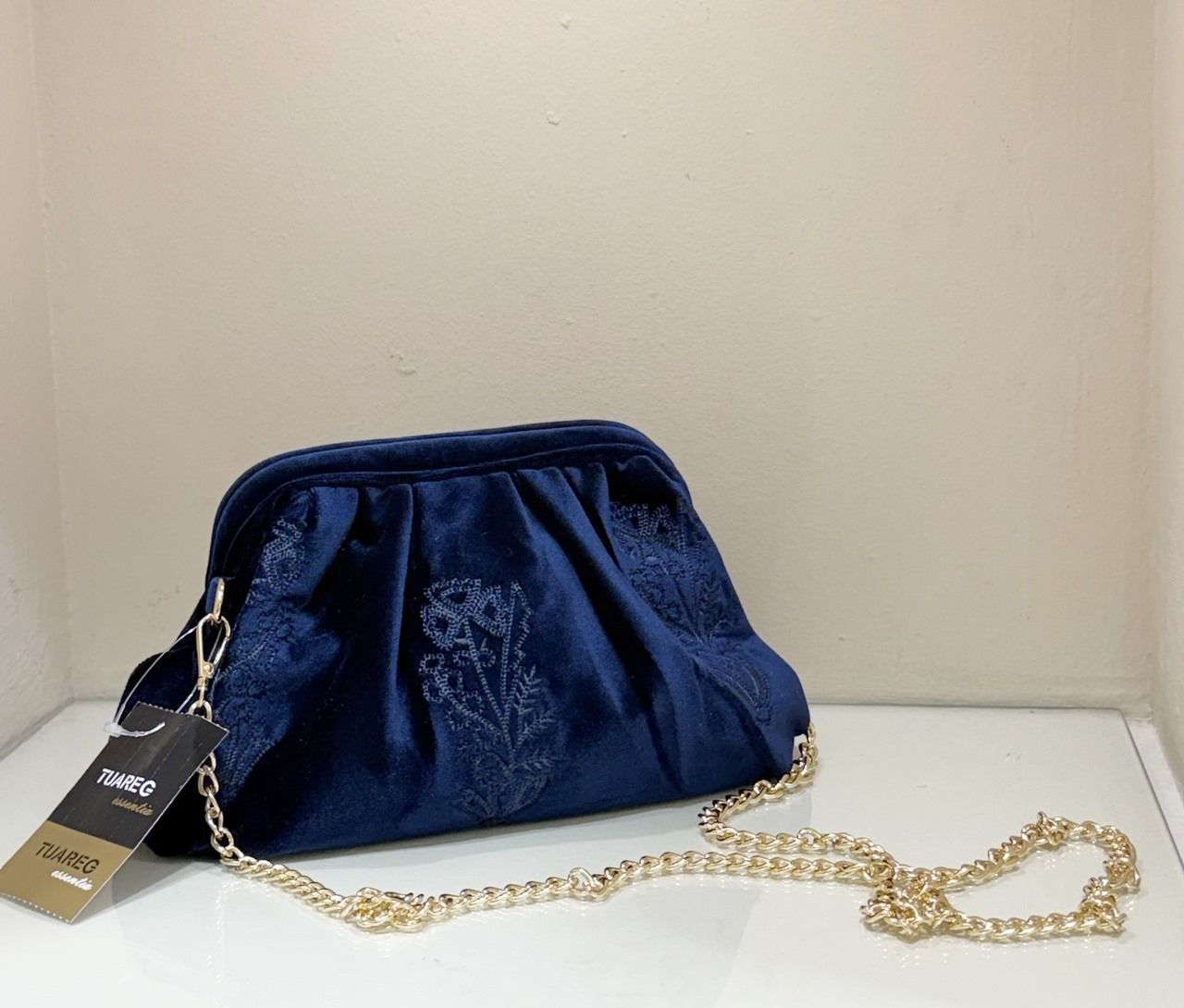 Bolso azul de terciopelo para eventos