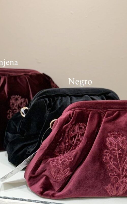 Bolso de terciopelo para eventos en color berenjena, burdeos o negro