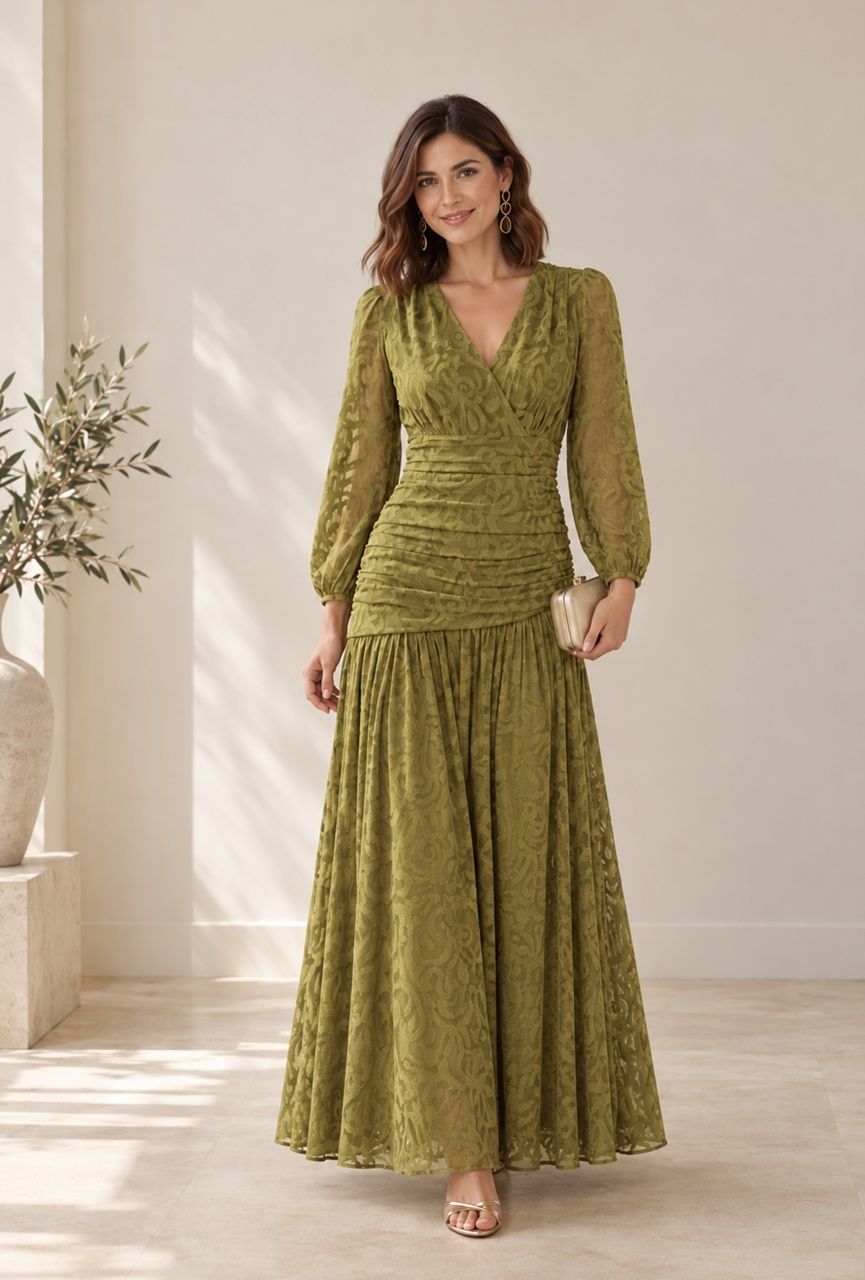 vestido verde oliva devoré para invitadas