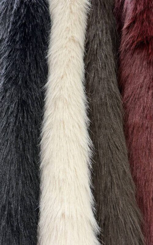chaqueta corta de pelo largo para invitadas