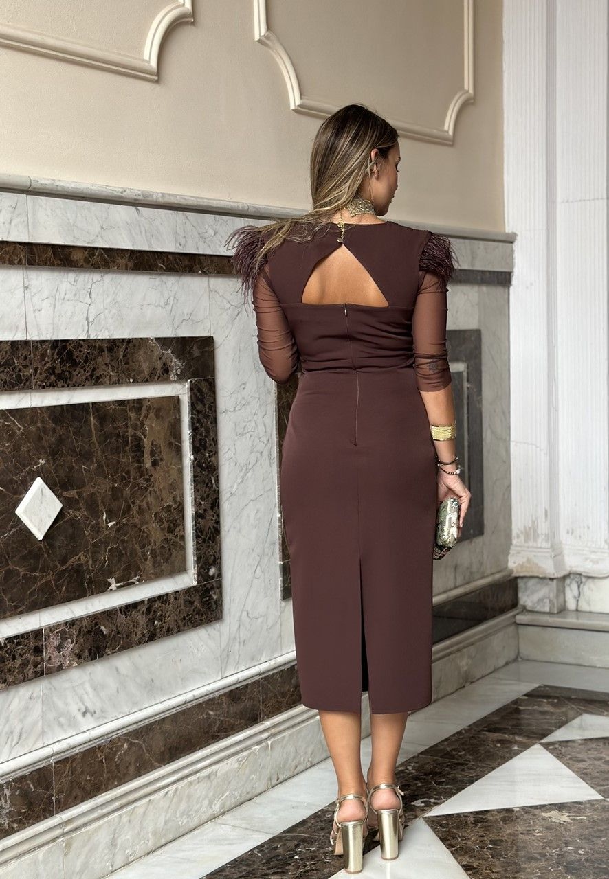 vestido midi marrón para invitadas de boda hasta la talla 54