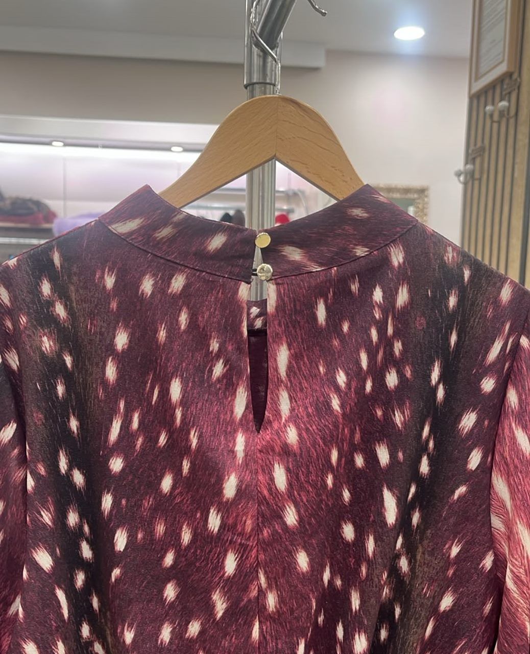 vestido en gasa estampada para invitadas